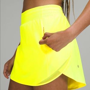 New with tags Lululemon Hotty Hot skirt long